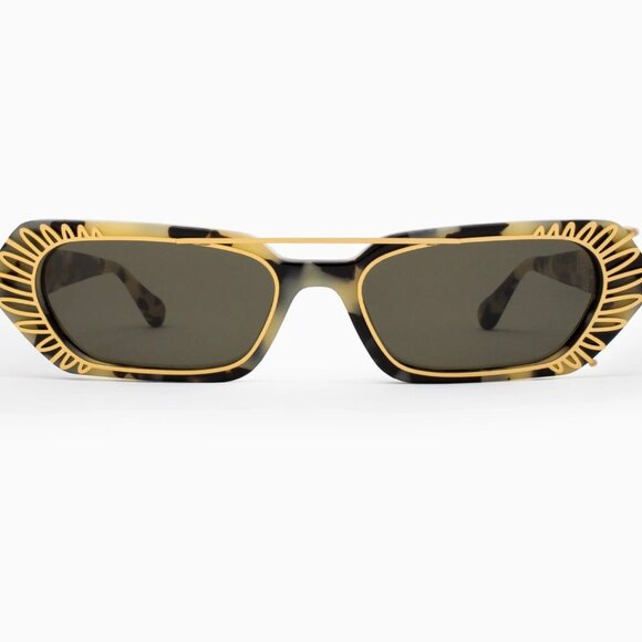 BNWT Aperçu Oumayma Nougat Tortoise Shell Sunglasses with Palm Clip Accessory - Picture 4 of 8